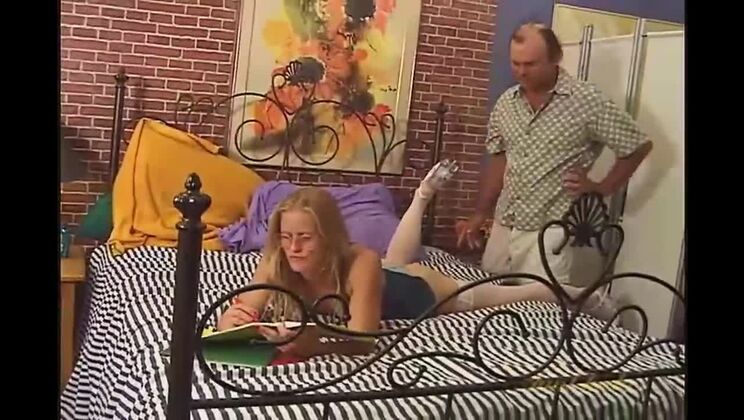 Aunt Judys - Dawn - Dawn Gets Fucked Hardcore In This Remastered Clip / 05.04.2021