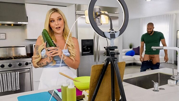 Brazzers - Kali Roses - Xander Corvus - Today's Special Is Stuffed Kali / 22.11.2021