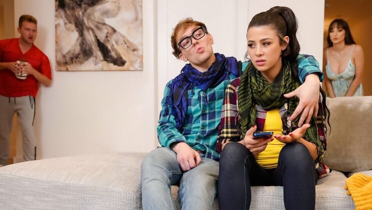 Brazzers - Lexi Luna - Van Wylde - Kylie Rocket - Hipsters Get Schooled / 28.01.2022