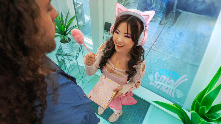 Exxxtra Small - Lulu Chu - Adonis Breeds - Lulu the Tiny Manga Muse / 24.10.2024