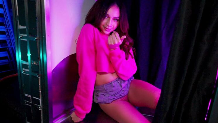 He's Got Rizz - Lucas Frost - June - Katerina Karson - B-Ball and Underboob / 07.04.2026