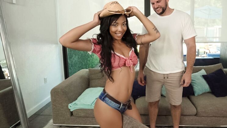 Hot Girls Game - jmac - Malina Melendez - Cosplaying With Cock / 24.03.2023