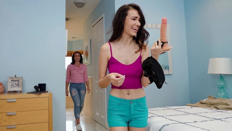 Moms Lick Teens - Sawyer Cassidy - Mandy Waters - Rainy Day Fun / 28.11.2022